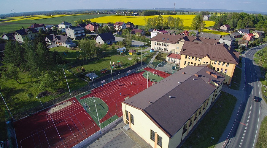 Boisko-sportowe Polanka-Wielka